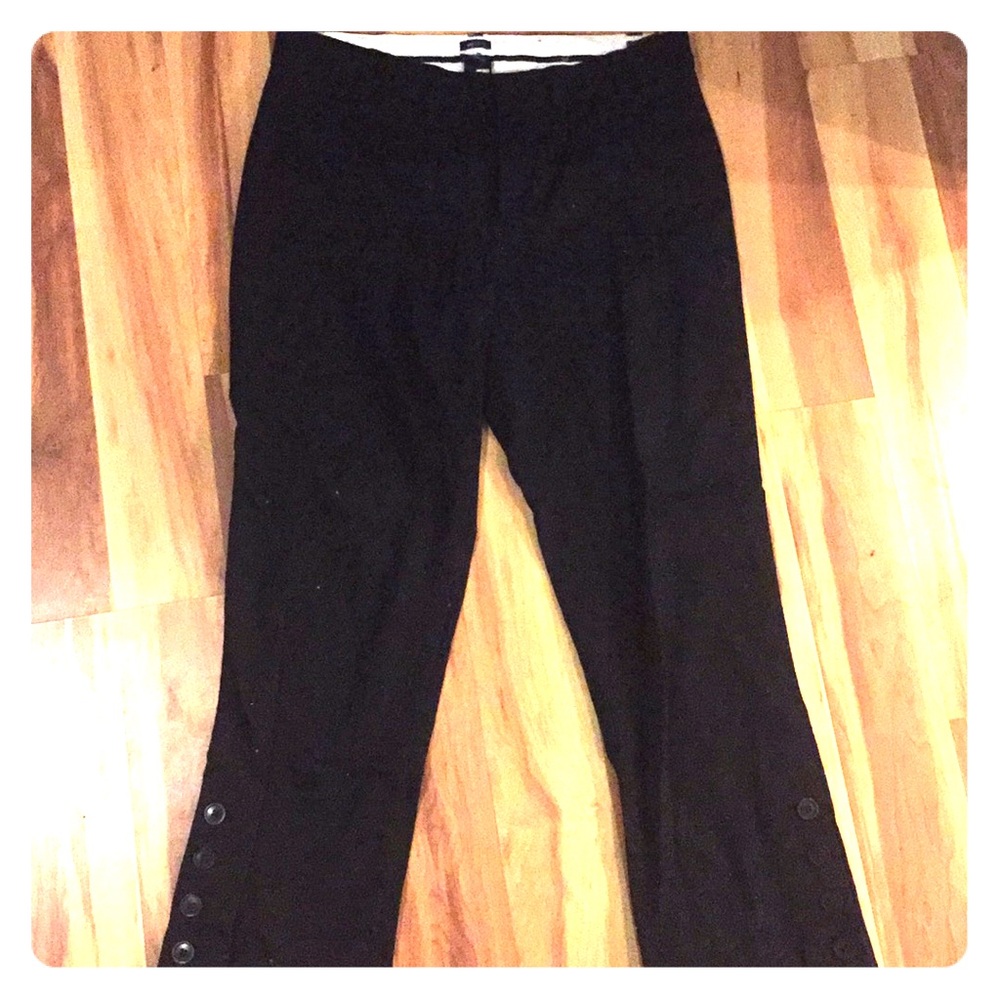 Black Gap Stretch Capris